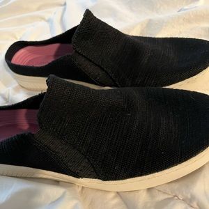 Slip On BareTraps black loafer slides